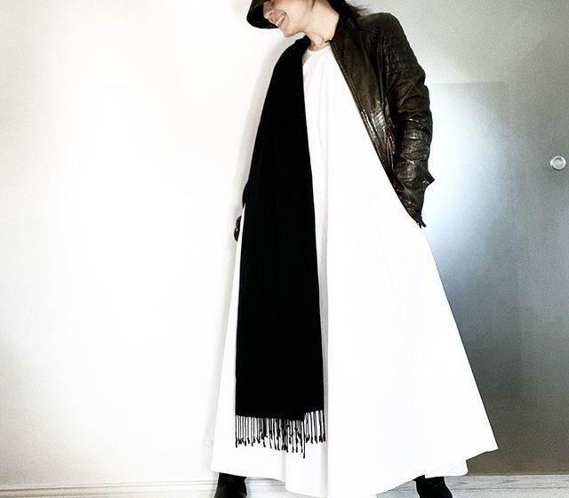 Winter Hack - Sommerkleid mit dicken Boots